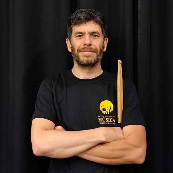 LUIS BARZOLA